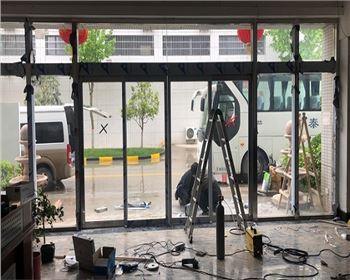 西安亞格心動之門 -自動門航天東路施工現場